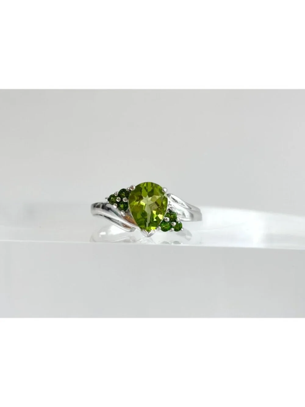 Thai Made Pear Cut Multi Stone Peridot Sterling Silver 925 Vintage Ring sz 7.75